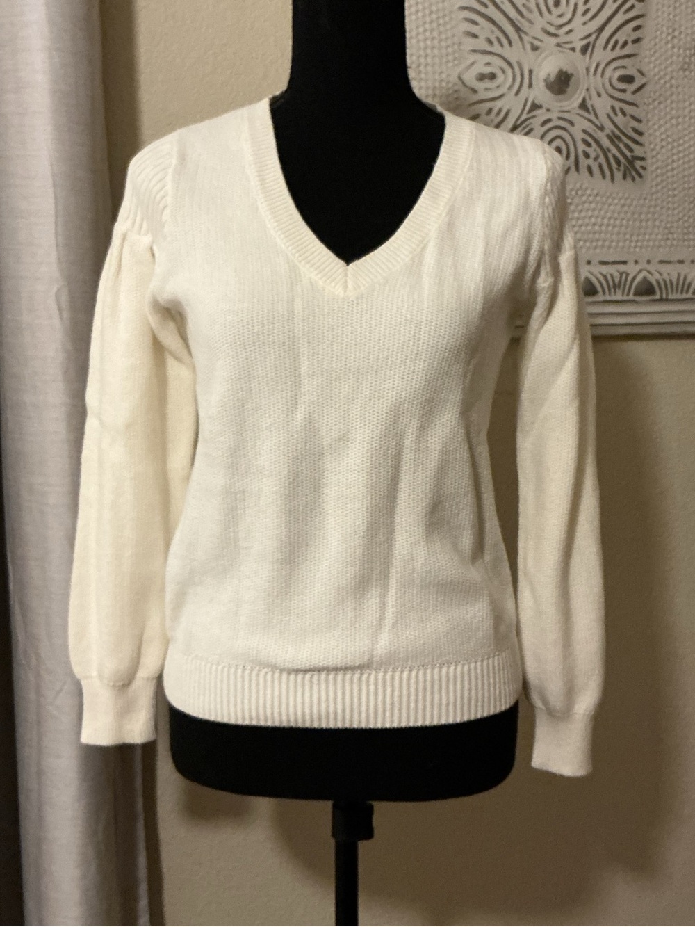 LOFT Cream V-Neck Sweater with Ribbed Cuffs